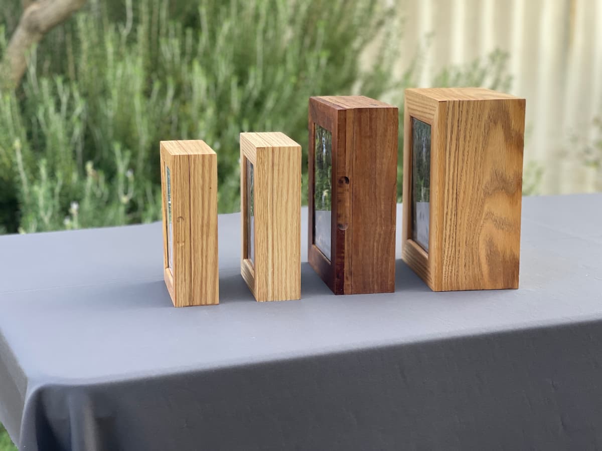 Small Wooden Pet Urn (Up to 12kg) with 6x4" Photo Lid – Handcrafted Hardwood 4 Small Wooden Pet Urn (Up to 12kg) with 6x4" Photo Lid – Handcrafted Hardwood - Image 4